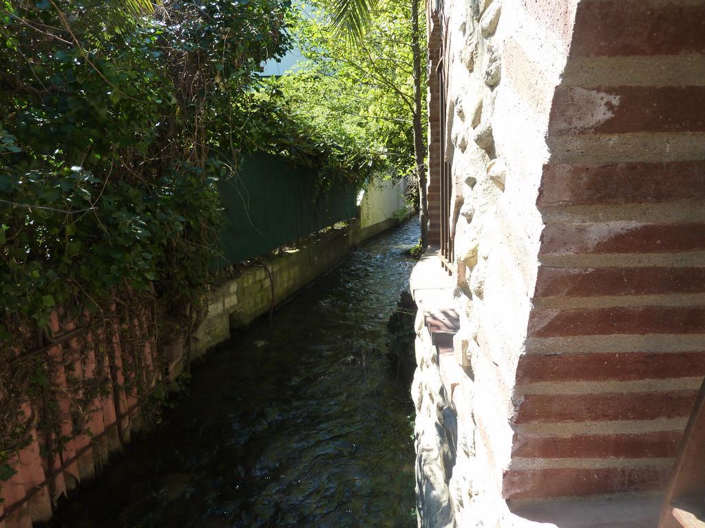 Domaine De La Tannerie Chambres D'Hotes Et Appartements Prades  Exterior photo