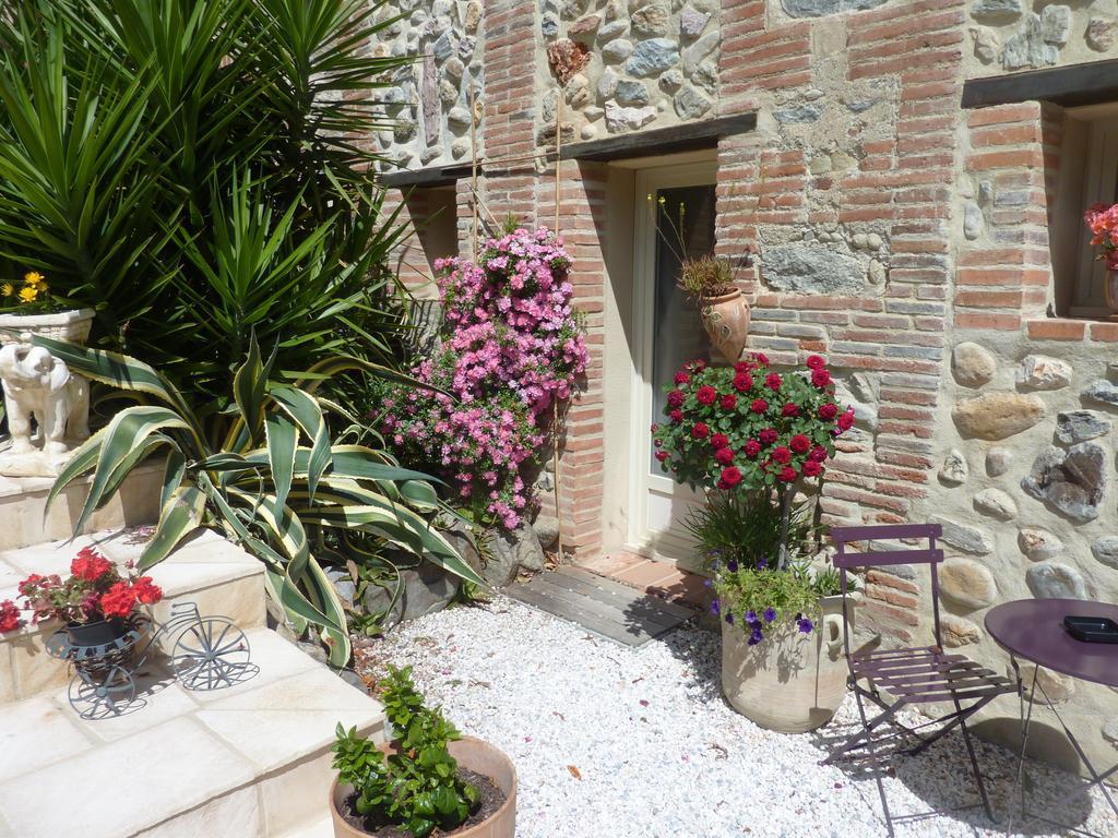 Domaine De La Tannerie Chambres D'Hotes Et Appartements Prades  Exterior photo