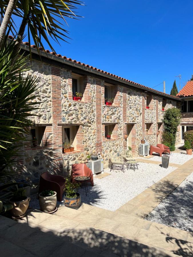 Domaine De La Tannerie Chambres D'Hotes Et Appartements Prades  Exterior photo
